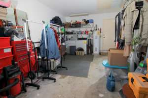 Declutter Your Home With a Storage Unit